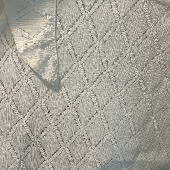 White Blouse RW&CO - Picture 6 of 6